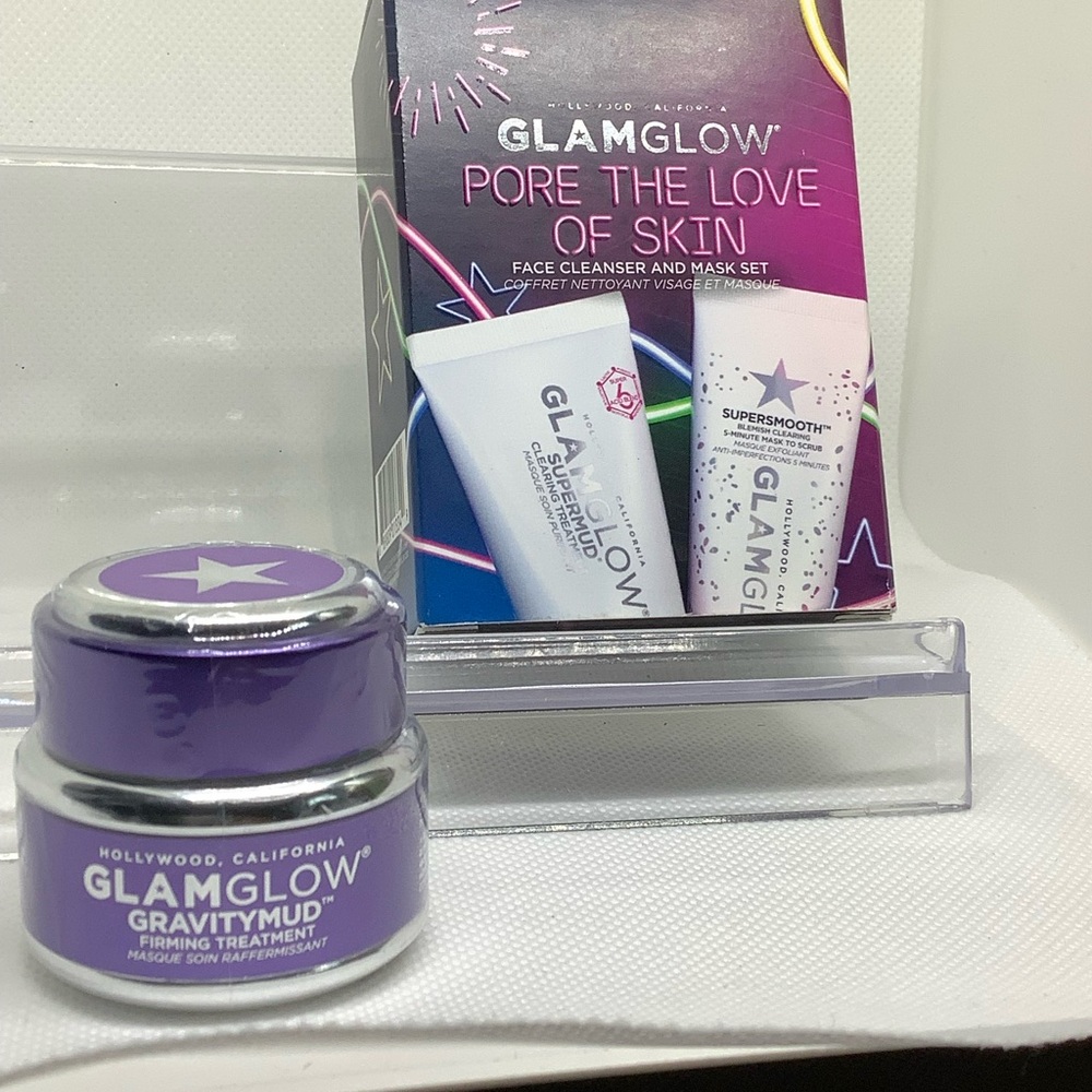GLAMGLOW set each 0.5 oz cleanser, mask to scrub and gravity mud firming treat.